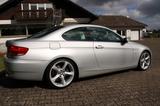 BMW E92 335i Coupé *1. Hand* *erst 51tkm.* *Leder* - BMW 335 mit Benzin-Antrieb: Sportwagen
