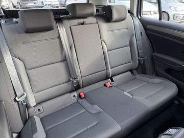 Volkswagen Golf VII Va. Comfl. 1,5l TSI 150 PS 7-Gang-DSG