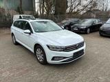 Volkswagen Passat Variant Business AHK/Pano/Kamera/ACC - Volkswagen Passat mit Diesel-Antrieb: Weiß, Kombi
