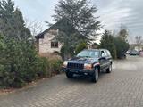Jeep Grand Cherokee Limited LX 5.9 Auto - Jeep Grand Cherokee: 5.9