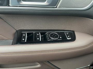 Bild 15 Foton 4 PickUp DoKa 4WD - Heckklappe mit Trittbrett