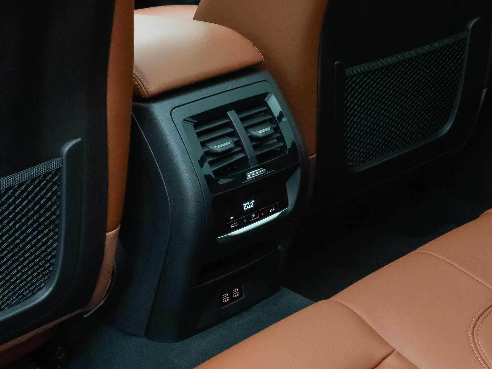 Fahrzeugabbildung BMW X3 xD30i M Sport Panorama Laser Kamera HUD HiFi