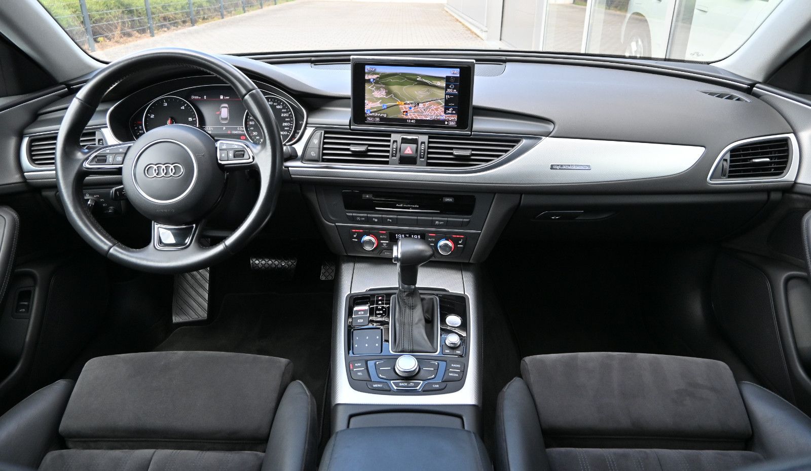Fahrzeugabbildung Audi A6 Avant 3.0 TDI quattro °AHK°KEYLESS°ALCANTARA°