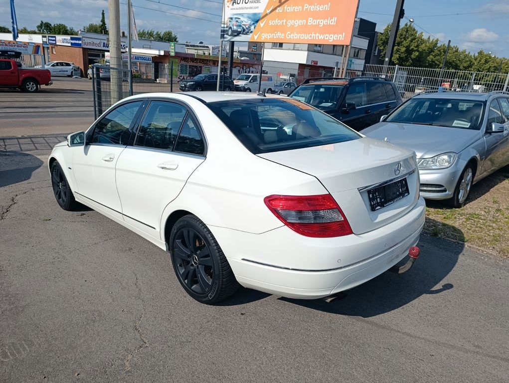 Mercedes-Benz C 180 C -Klasse Lim. C 180 Kompressor*AHK*SITZ-H
