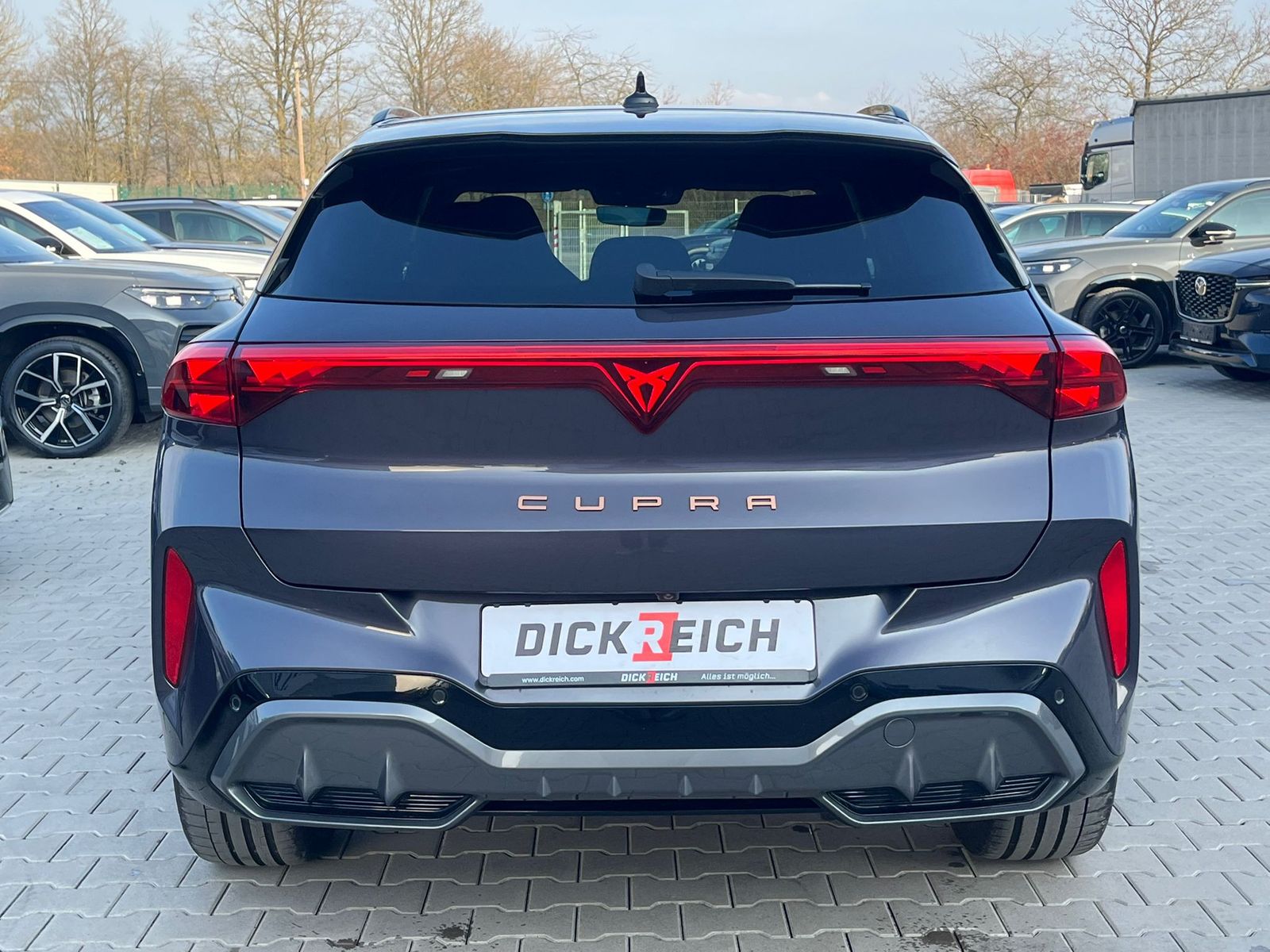 Fahrzeugabbildung CUPRA Terramar 2.0 TSI 4D VZ HUD*MATRIX*PANO*DCC*20"