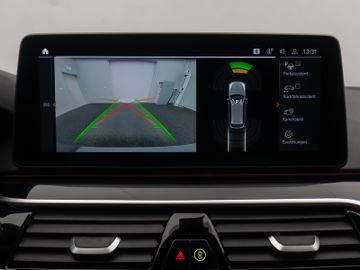 Fahrzeugabbildung BMW 520d xD Tour M Sport HI-FI M Sportfahrwerk