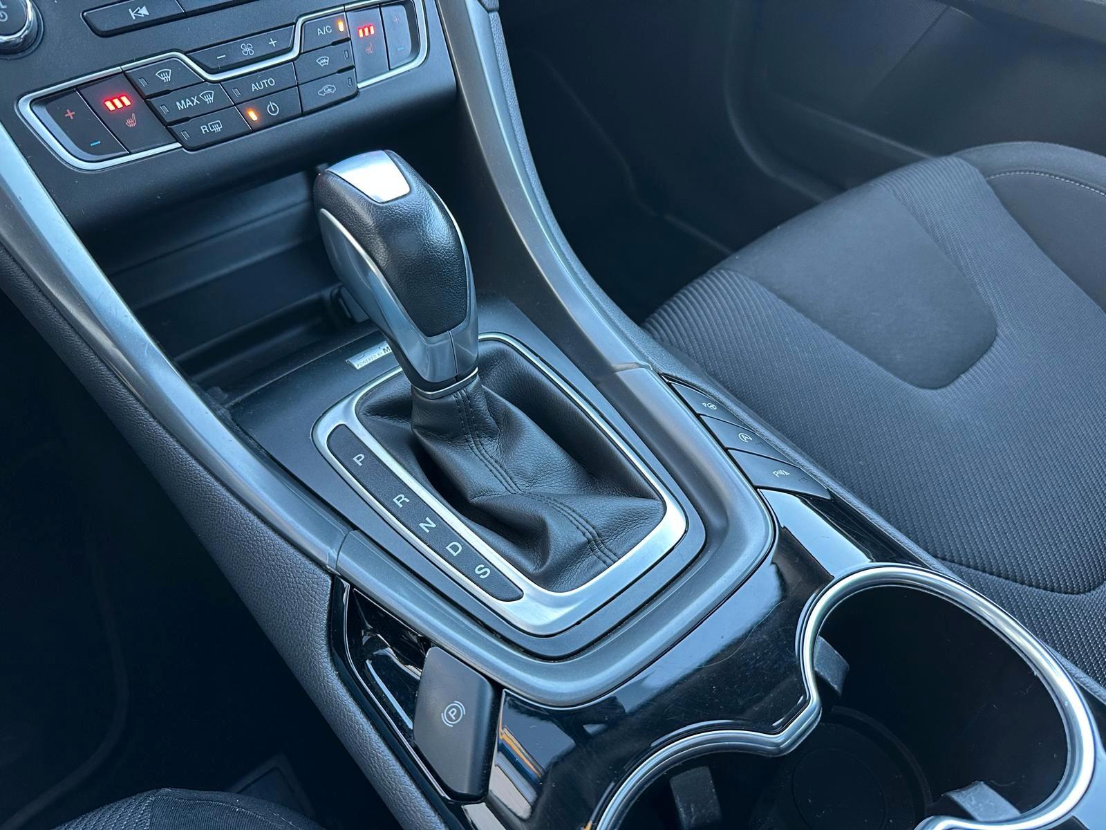 Ford Mondeo 2014 — photo 16