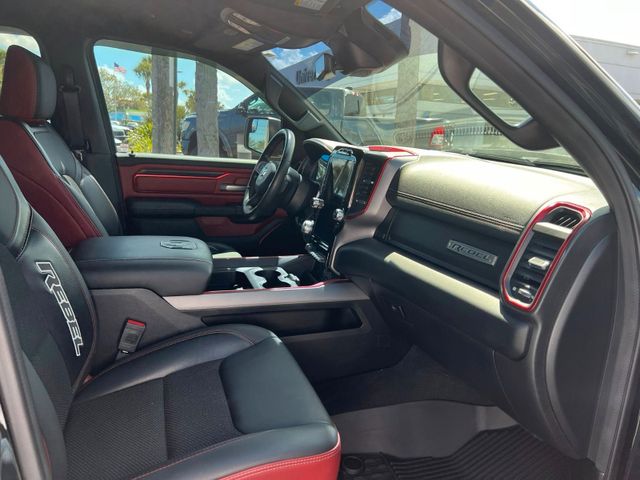 Dodge RAM Rebel 1500 4x4 Crew Cab unfallfrei