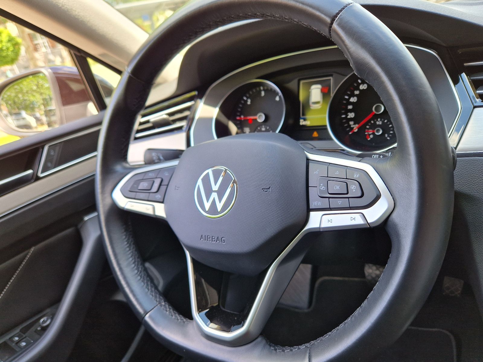 Fahrzeugabbildung Volkswagen Passat Variant 2.0 TDI DSG Elegance AHK NAVI LED