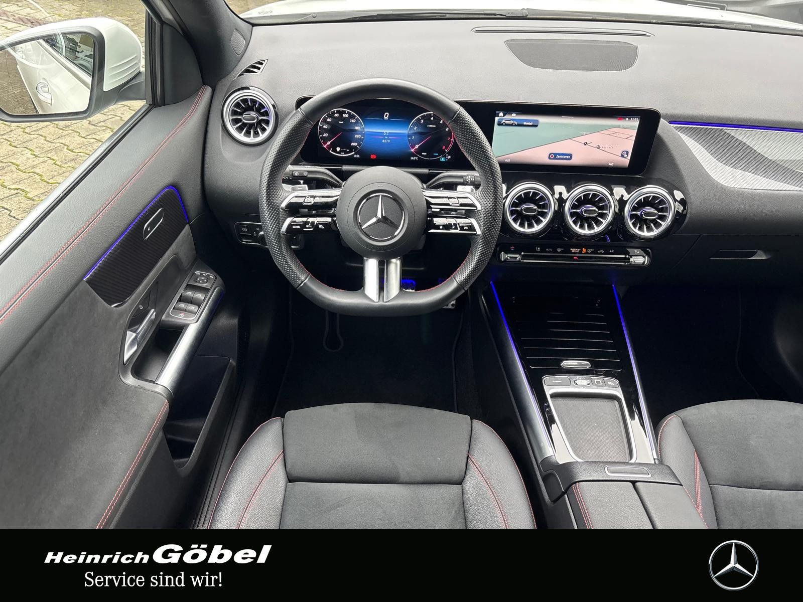 Fahrzeugabbildung Mercedes-Benz GLA 200 AMG*AHK*ADVANCED-SOUNDSYS*AMBIENTEBEL*