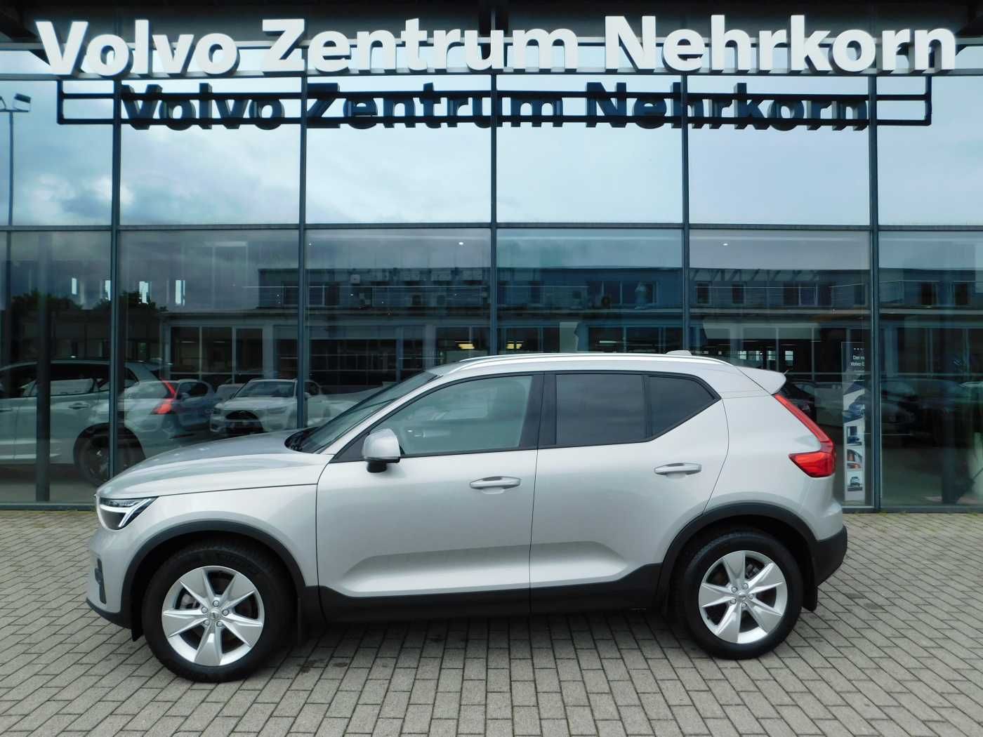 Fahrzeugabbildung Volvo XC40 B4 B DKG Core 'ACC, BLIS, AHK'