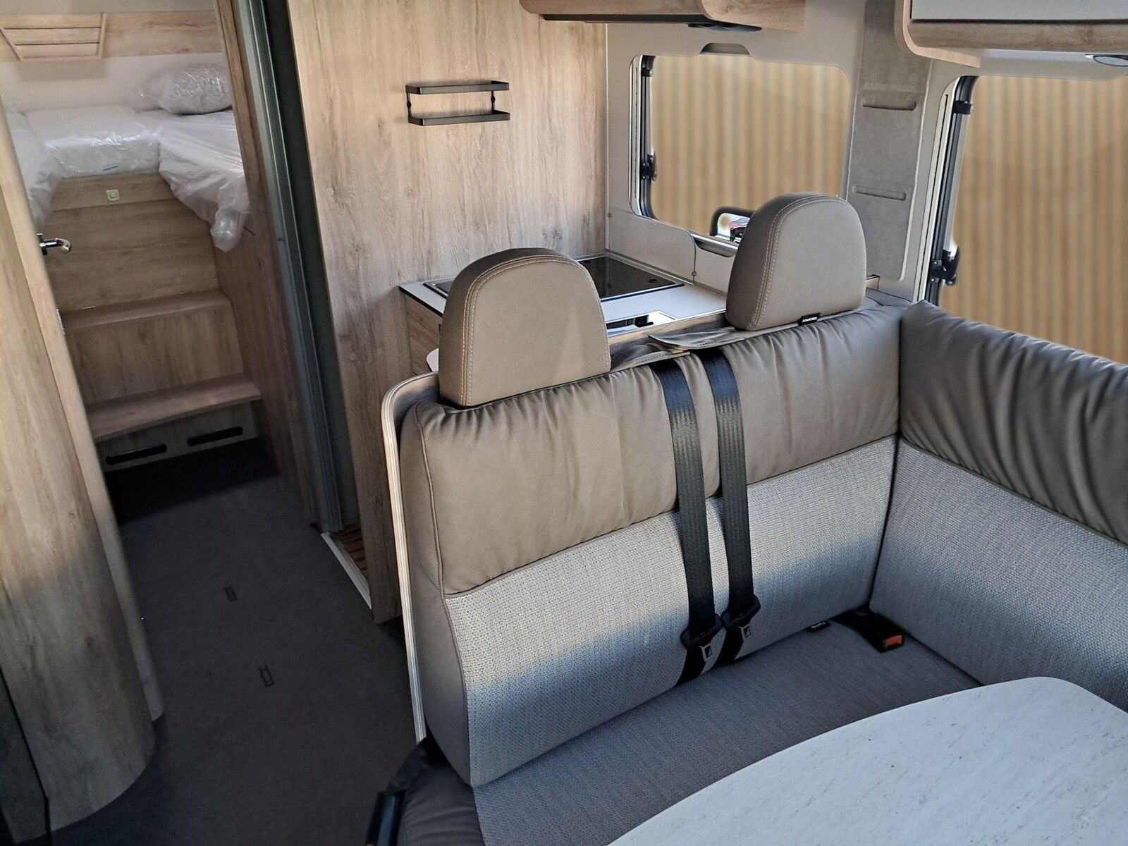 Fahrzeugabbildung Eura Mobil Profila RS PRS 720 EB 180PS Autom. MondialPlus