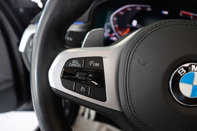 Fahrzeugabbildung BMW 520 d Touring M Sportpaket|PANO|1HAND|VIRTUAL|