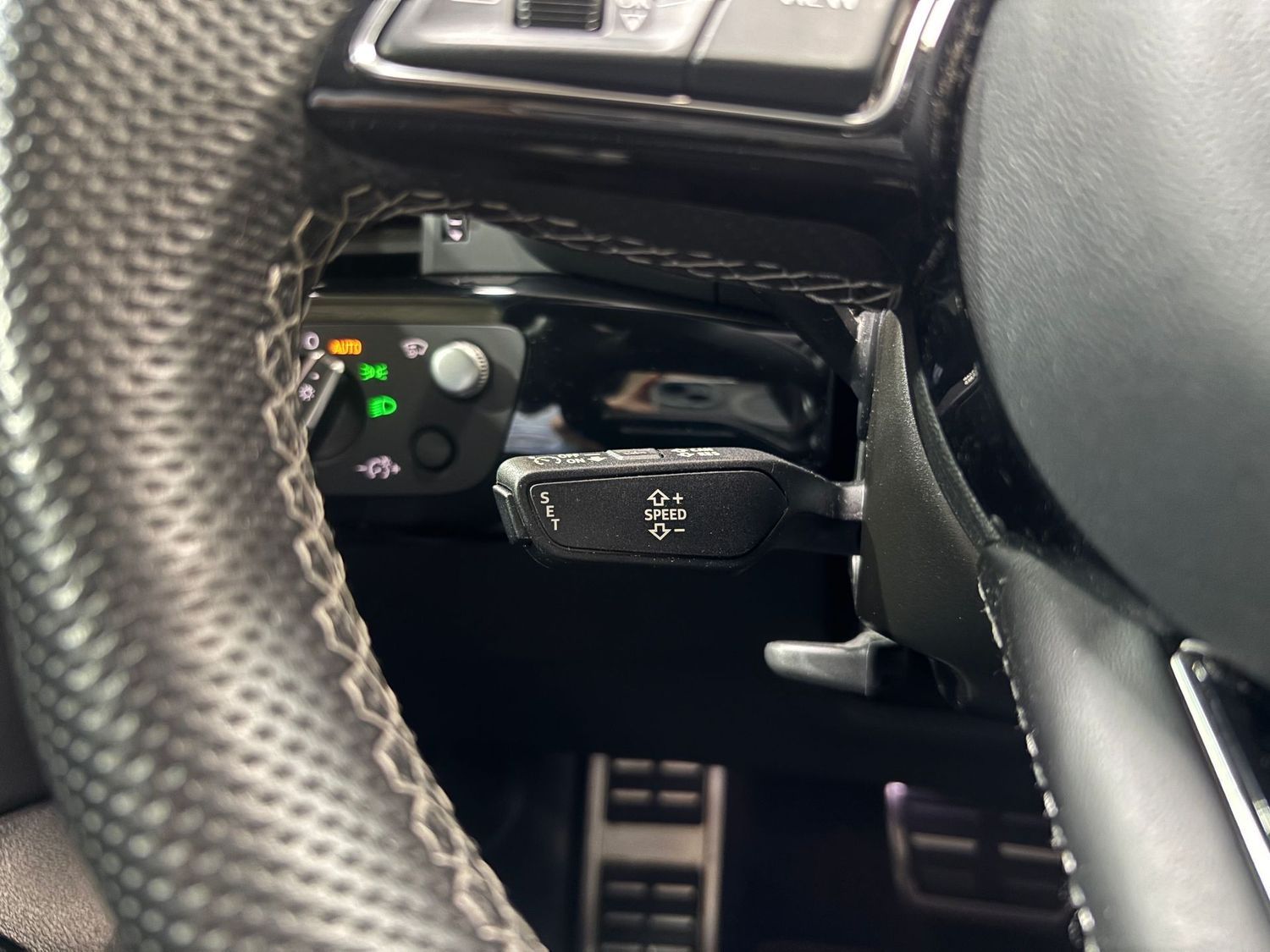 Fahrzeugabbildung Audi A4 35 TDI 2xS-line#Black#Matrix#Virtual#HeadUp