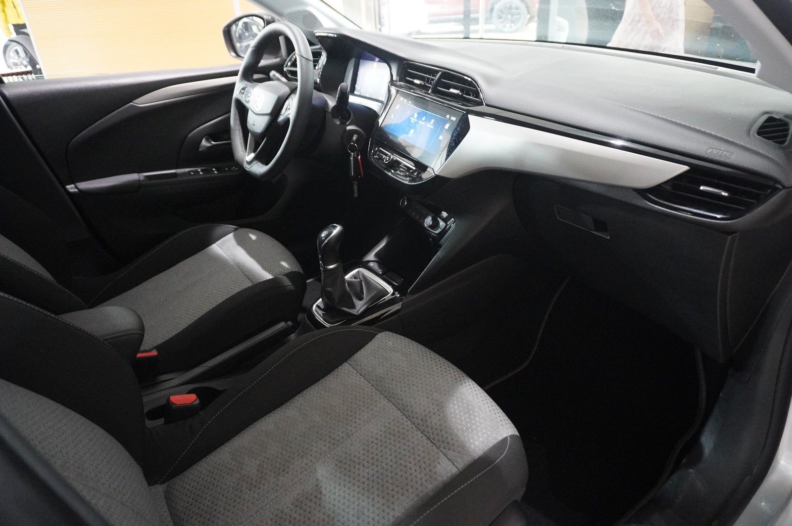 Fahrzeugabbildung Opel Corsa F 1.2 FACELIFT NAVI/LED/KAMERA/VIRTU./DAB+