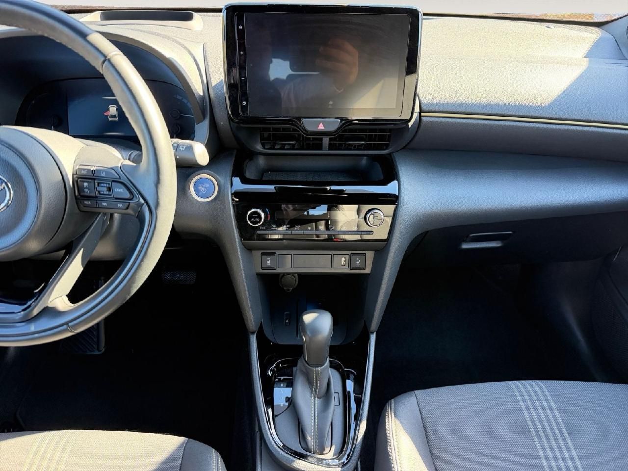 Fahrzeugabbildung Toyota Yaris Cross Hybrid FWD Adventure