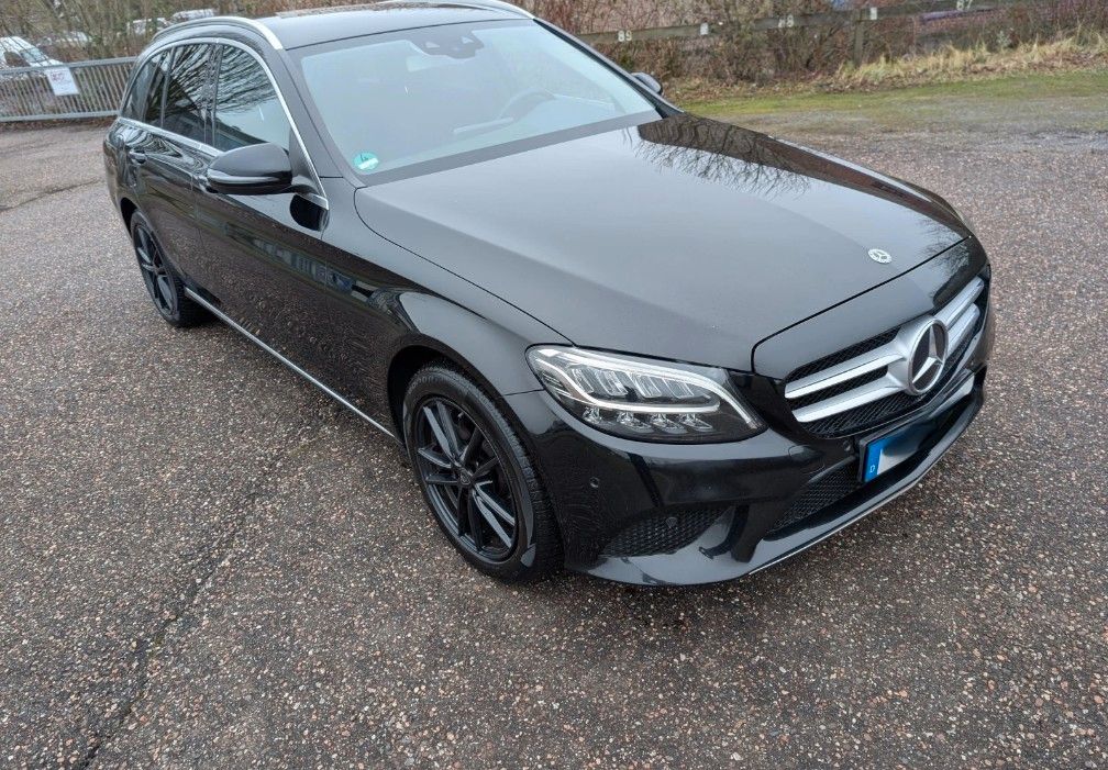 Image of Mercedes-Benz C 300