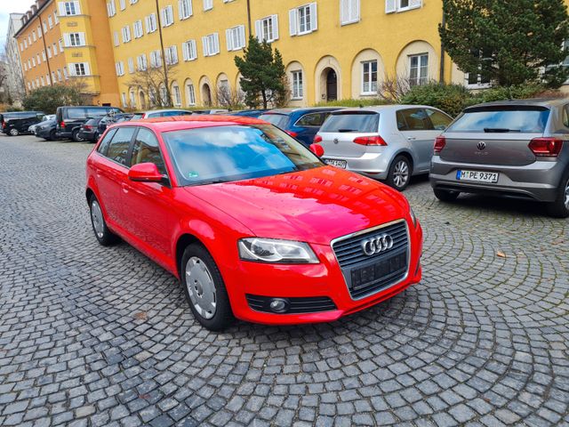 Audi A3 Sportback 2.0 TDI KLIMAAUT.SITZH.TEMPOMAT 1HA