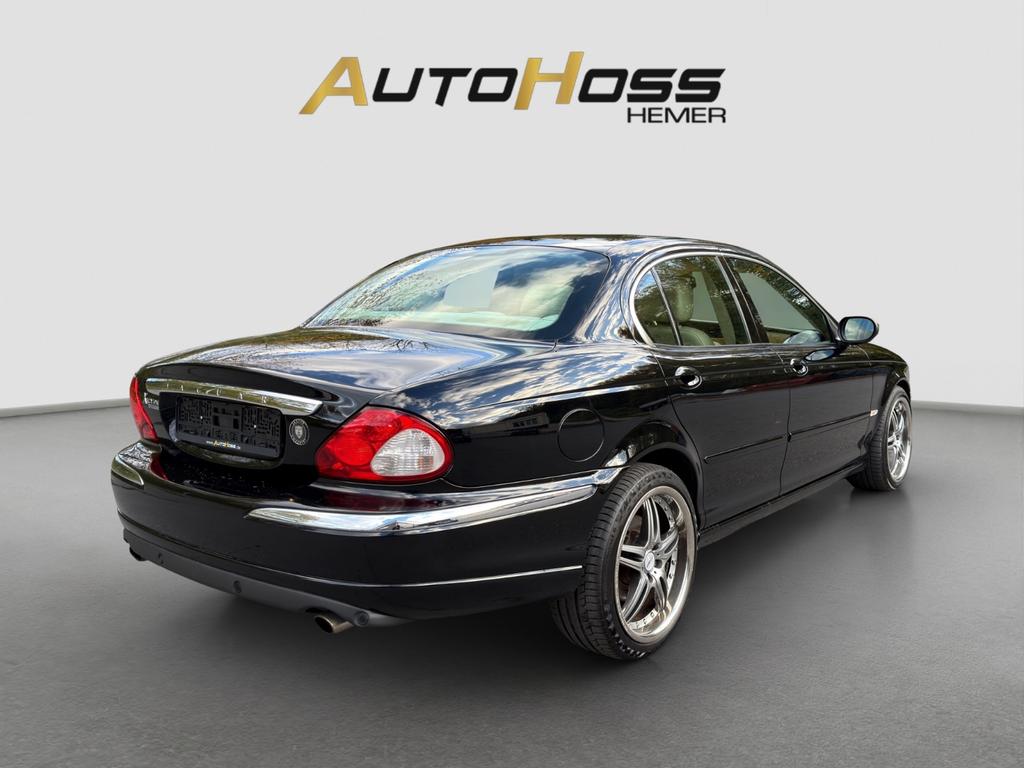 Jaguar X-Type