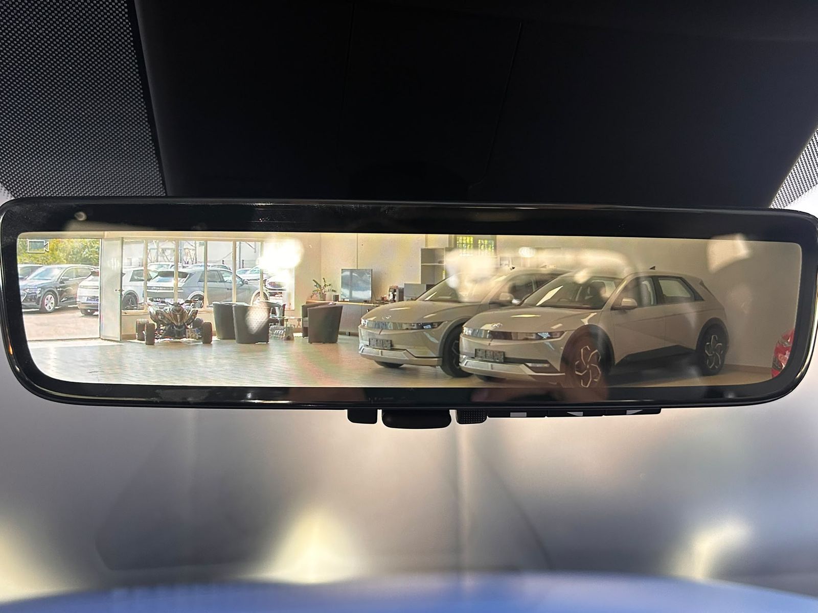 Fahrzeugabbildung Kia EV9 GT-Line Launch Edit PANO+HEAD+LED+ACC+WP+360