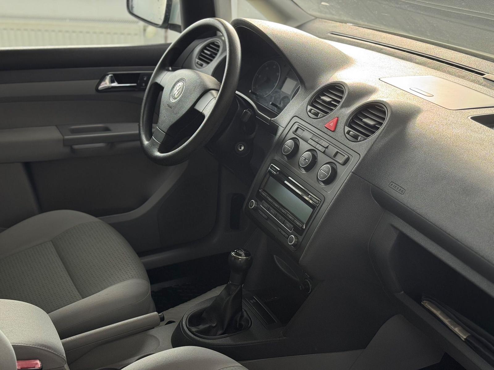 Volkswagen Caddy Maxi 1.9 TDI Rollstuhlgerecht-Rampe