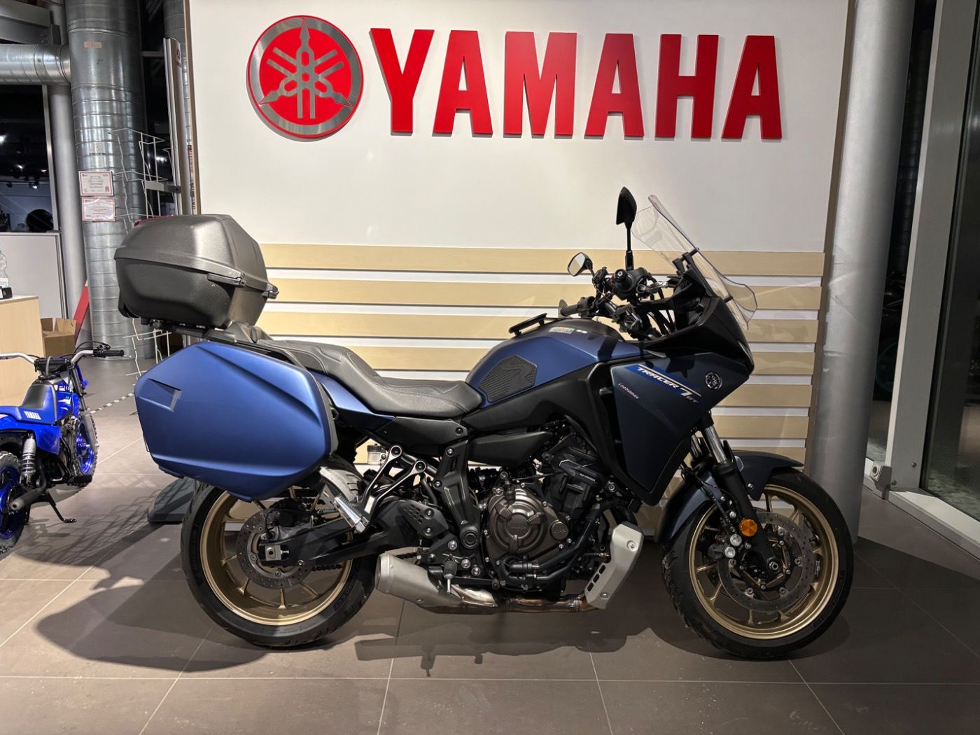 Fahrzeugabbildung Yamaha Tracer 7 GT mit Topcase, Tieferlegung,
