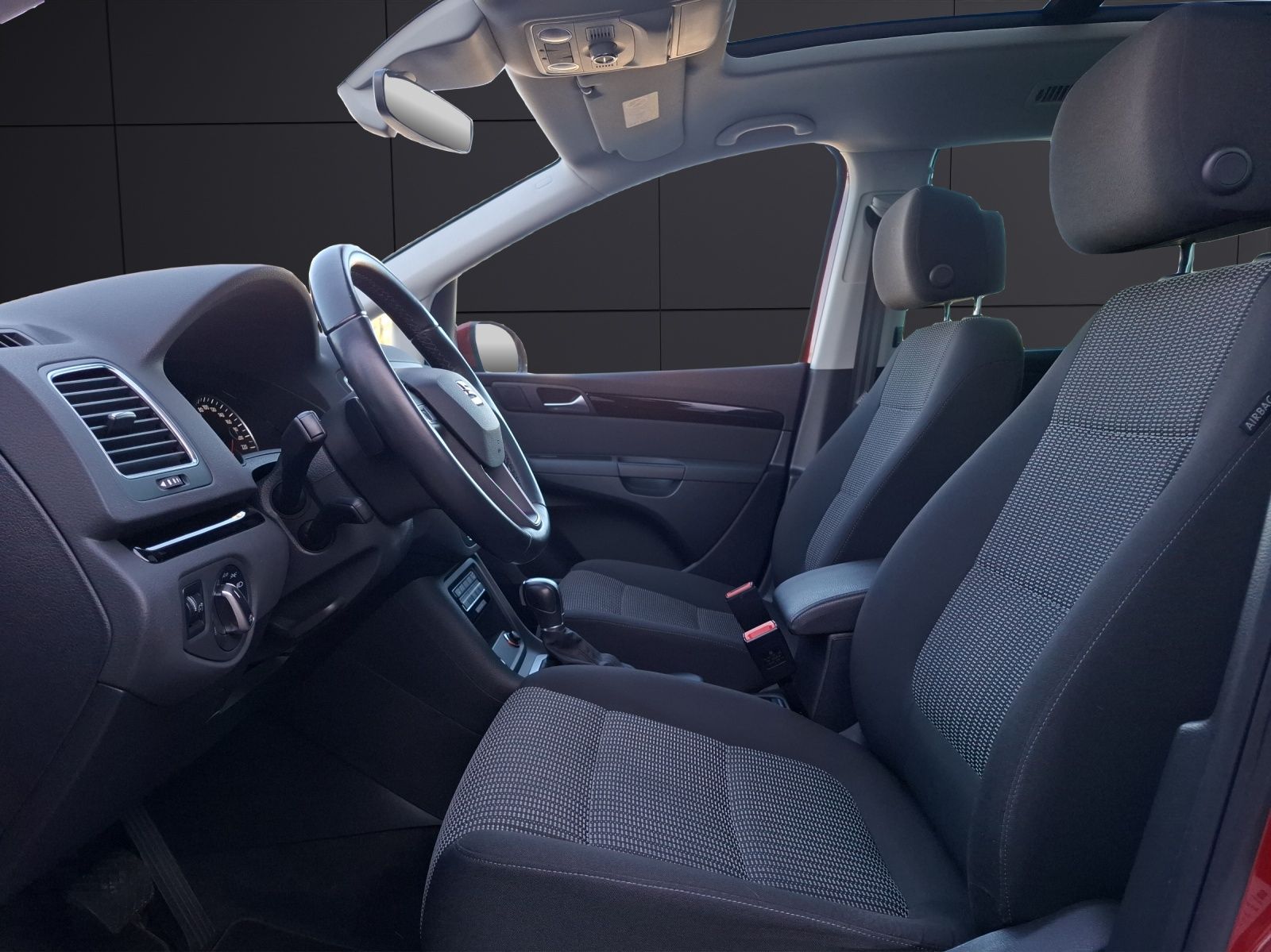 Fahrzeugabbildung SEAT Alhambra TSI Style DSG Bi-Xenon Navi PANO RFK GR