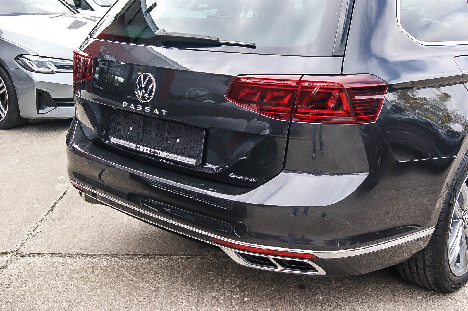 Fahrzeugabbildung Volkswagen Passat Variant 20TDI 4Motion R-Line MATRIX PANO