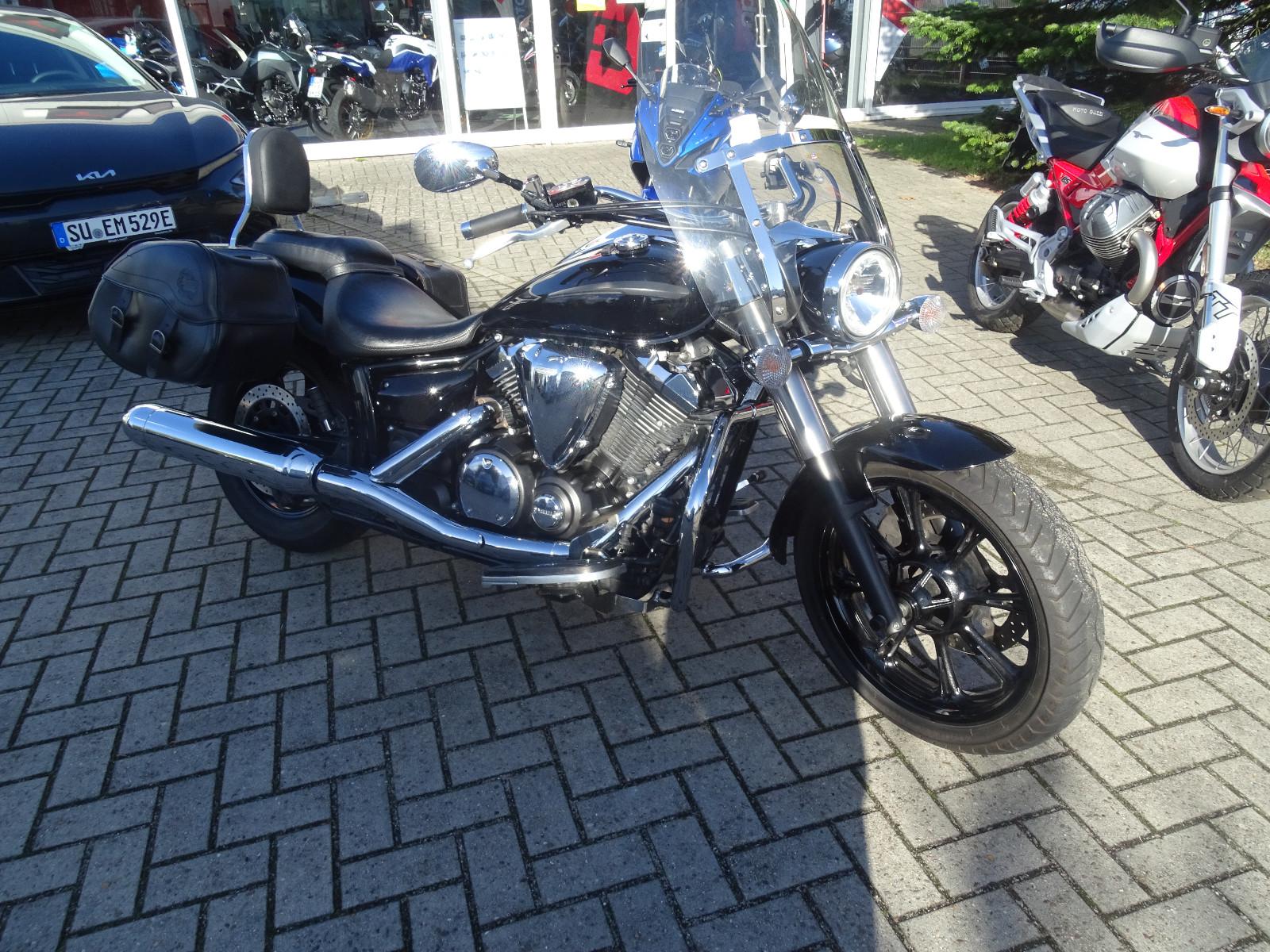 Yamaha XVS 950A Midnight-Star &Zubehör