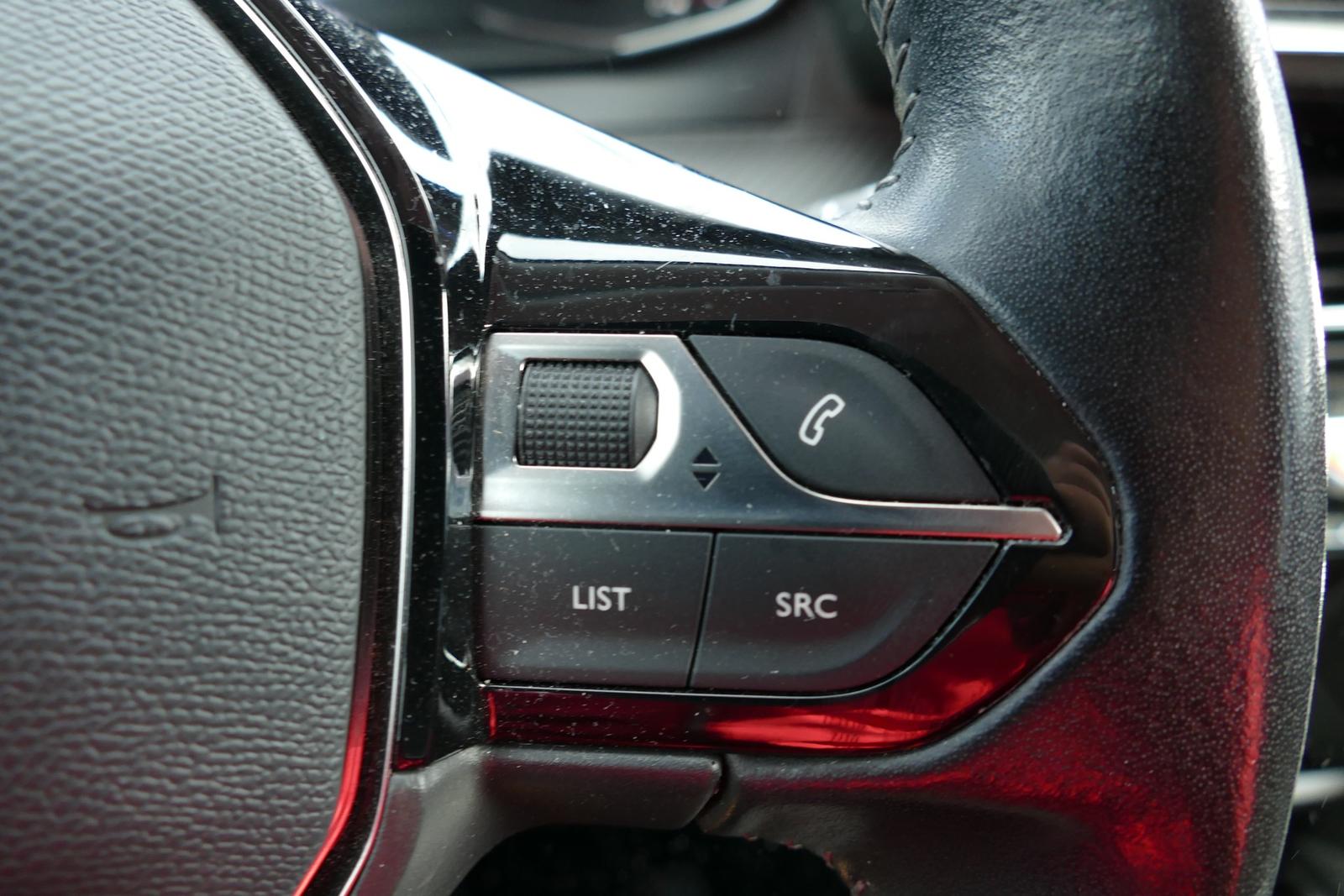 Peugeot 2008 1.2 Android Apple Tempomat Sitzheizung PDC, миниатюра 9