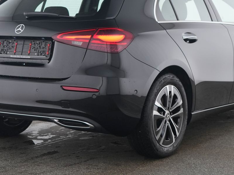 Fahrzeugabbildung Mercedes-Benz A 200 PROGRESSIVE+PANORAMA+LHZ+LED+KEYL+AMBIENTE