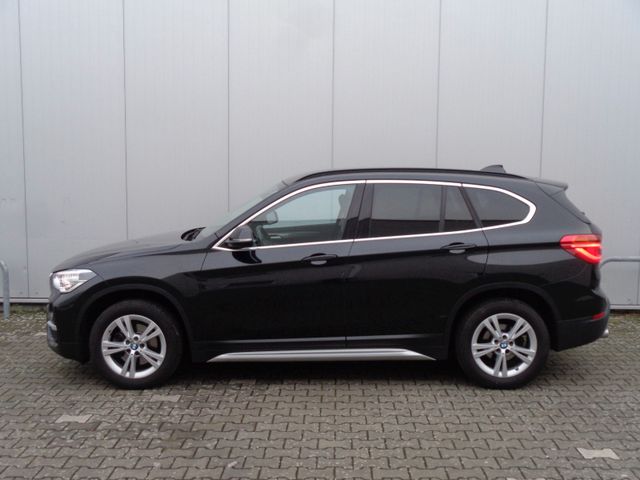 BMW X1 xDrive18d xLine Automatic, AHK, Navi, Parkass