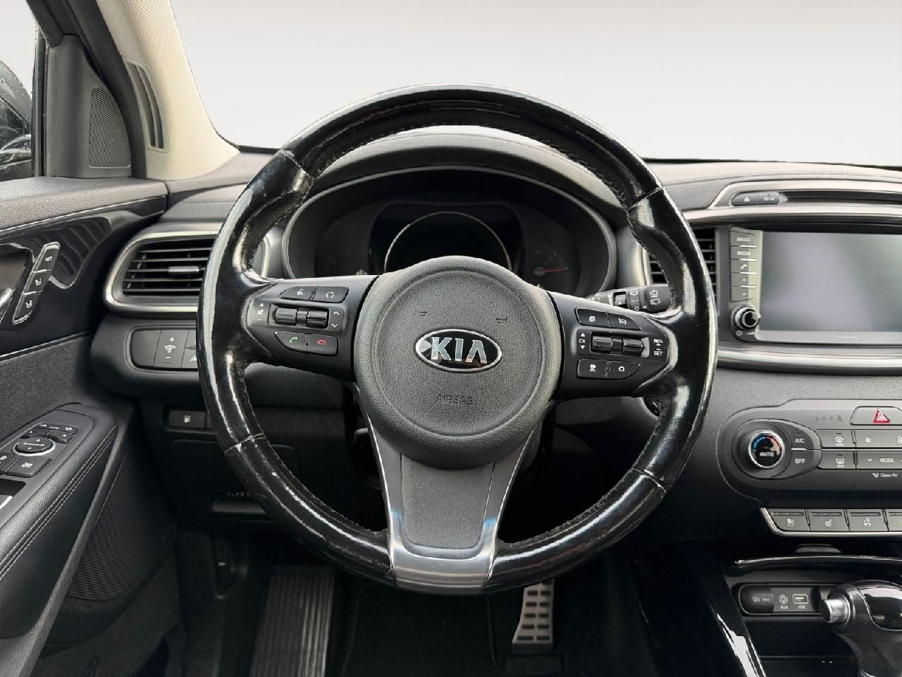 Fahrzeugabbildung Kia Sorento Platinum Edition 4WD