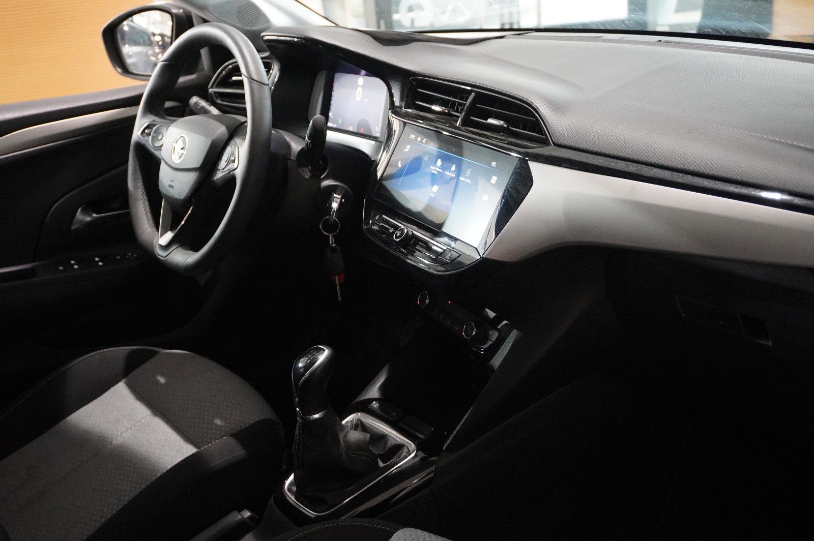 Fahrzeugabbildung Opel Corsa F 1.2 FACELIFT NAVI/LED/KAMERA/VIRTU./DAB+