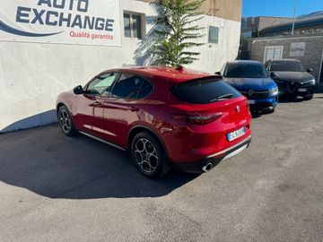 Alfa-Romeo Stelvio - 7