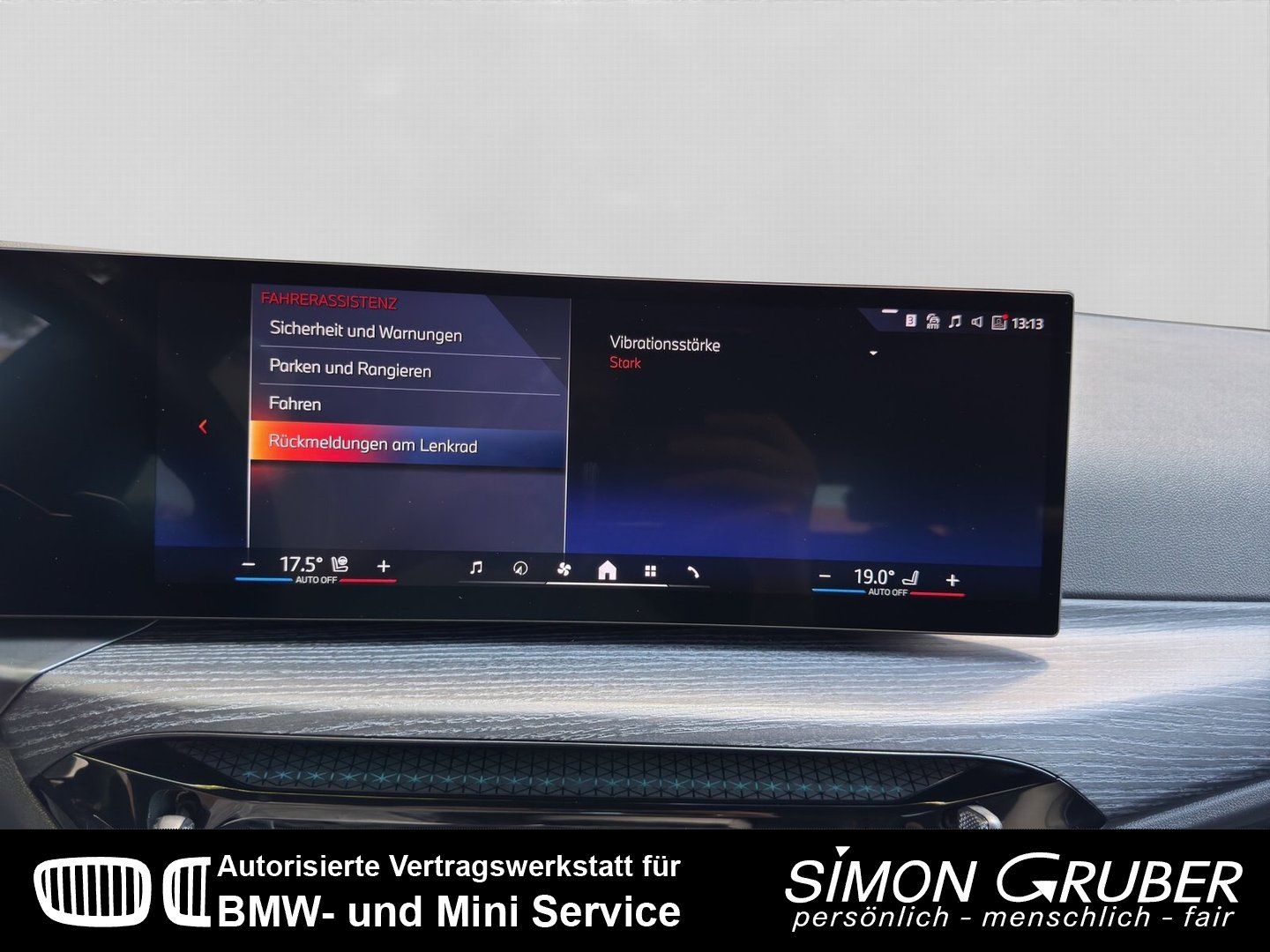 Fahrzeugabbildung BMW 330e Touring M Sport Live Prof Innovation HUD