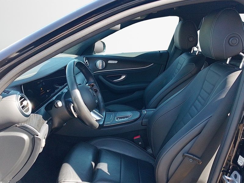 Mercedes-Benz E 300 T de 4M AMG DISTRO HUD 360 BURMESTER NIGHT foto 17