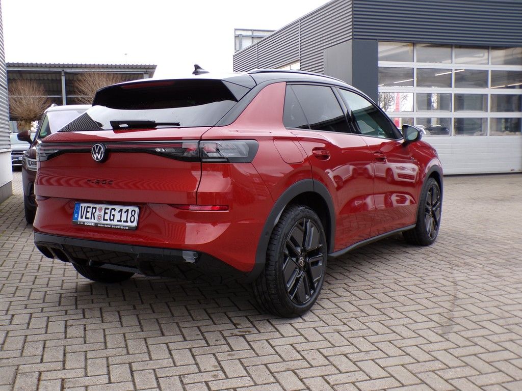 Fahrzeugabbildung Volkswagen T-Roc R-Line 1.5 l eTSI DSG Pano*Keyless*AHK*IQ