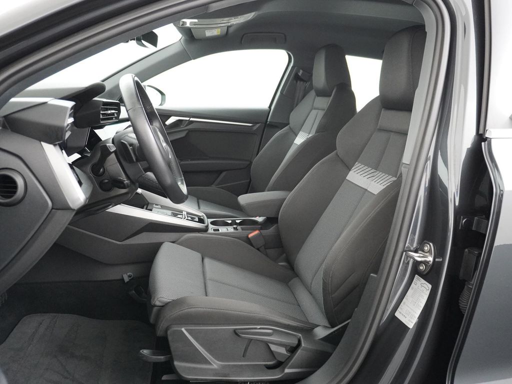 Audi A3 Sportback 35 TFSI Advanced edition ACC 17" LM
