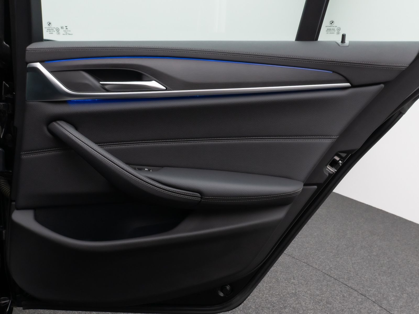 Fahrzeugabbildung BMW 520d Luxury Line Kamera DAB AHK Fernlichtassist