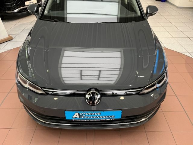Fahrzeugabbildung Volkswagen Golf Variant VIII 1.5 TSI DSG ACTIVE NAVI KAMERA