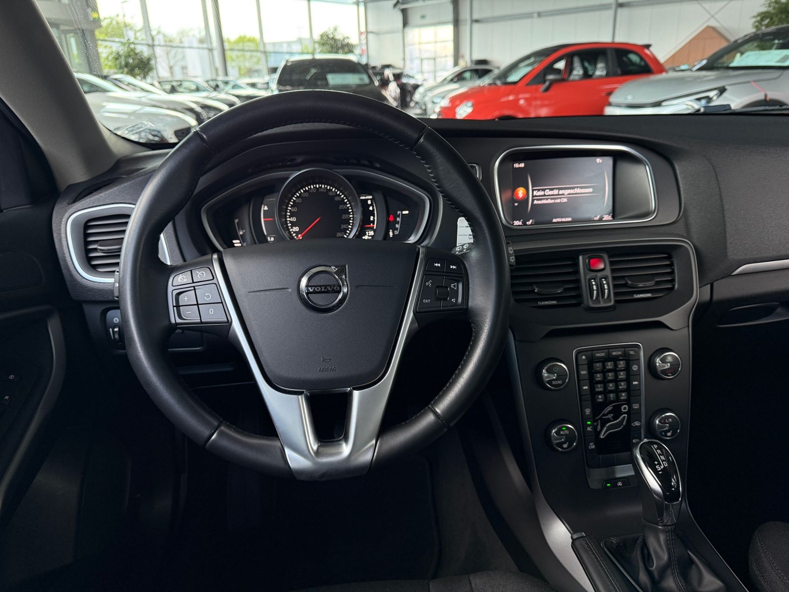 Fahrzeugabbildung Volvo V40 Kinetic SENSUS CONNECT LED SHZ PDC ALU
