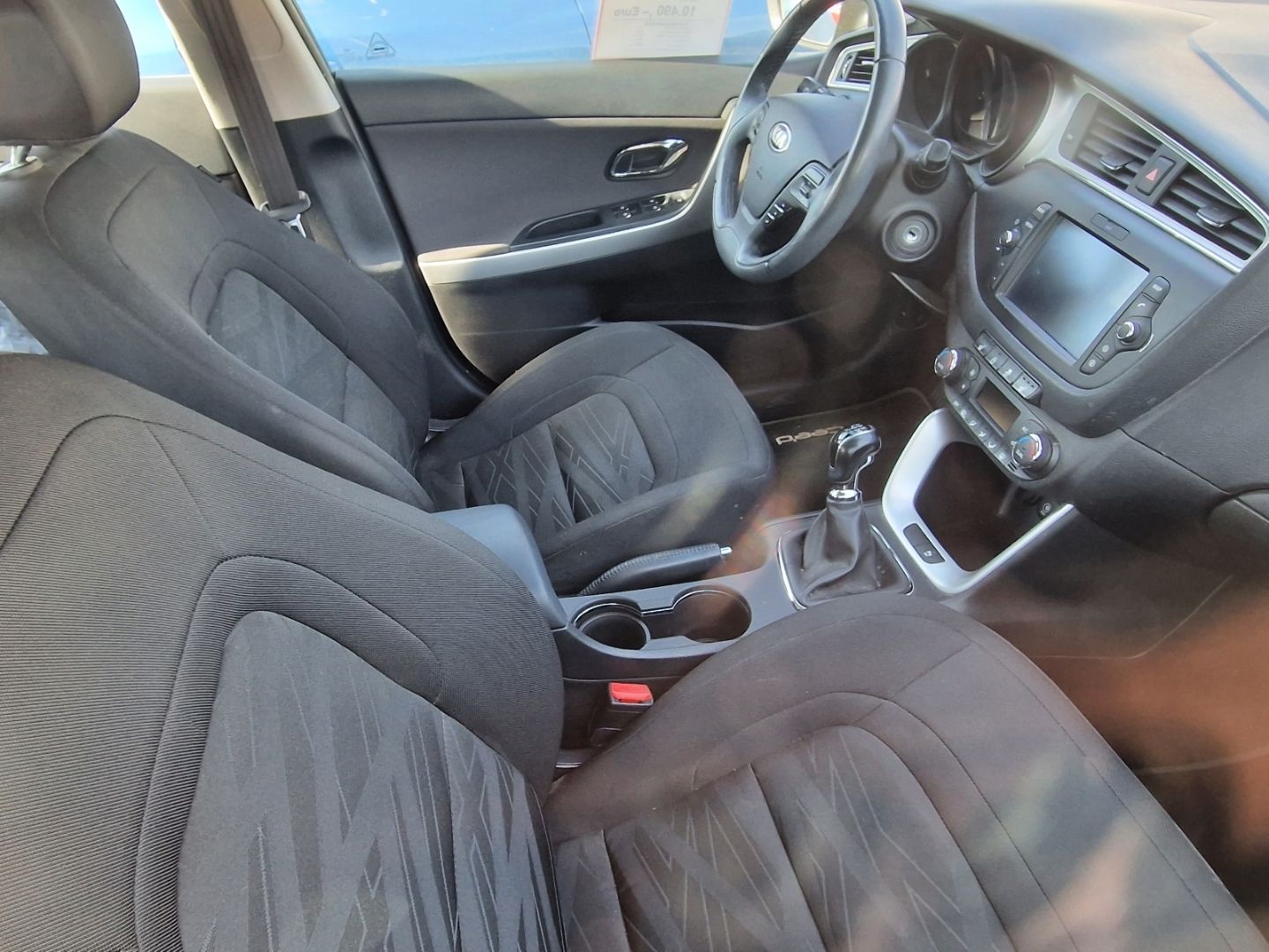 Fahrzeugabbildung Kia Ceed Edition 7 Navigation Sitzheizung Berganfahr