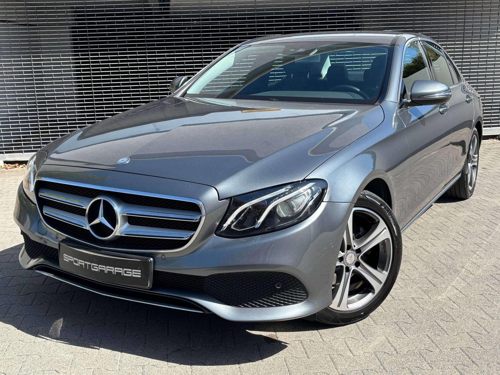 Mercedes-Benz E 220 d Avantgarde COMAND Kamera LED Widescreen 