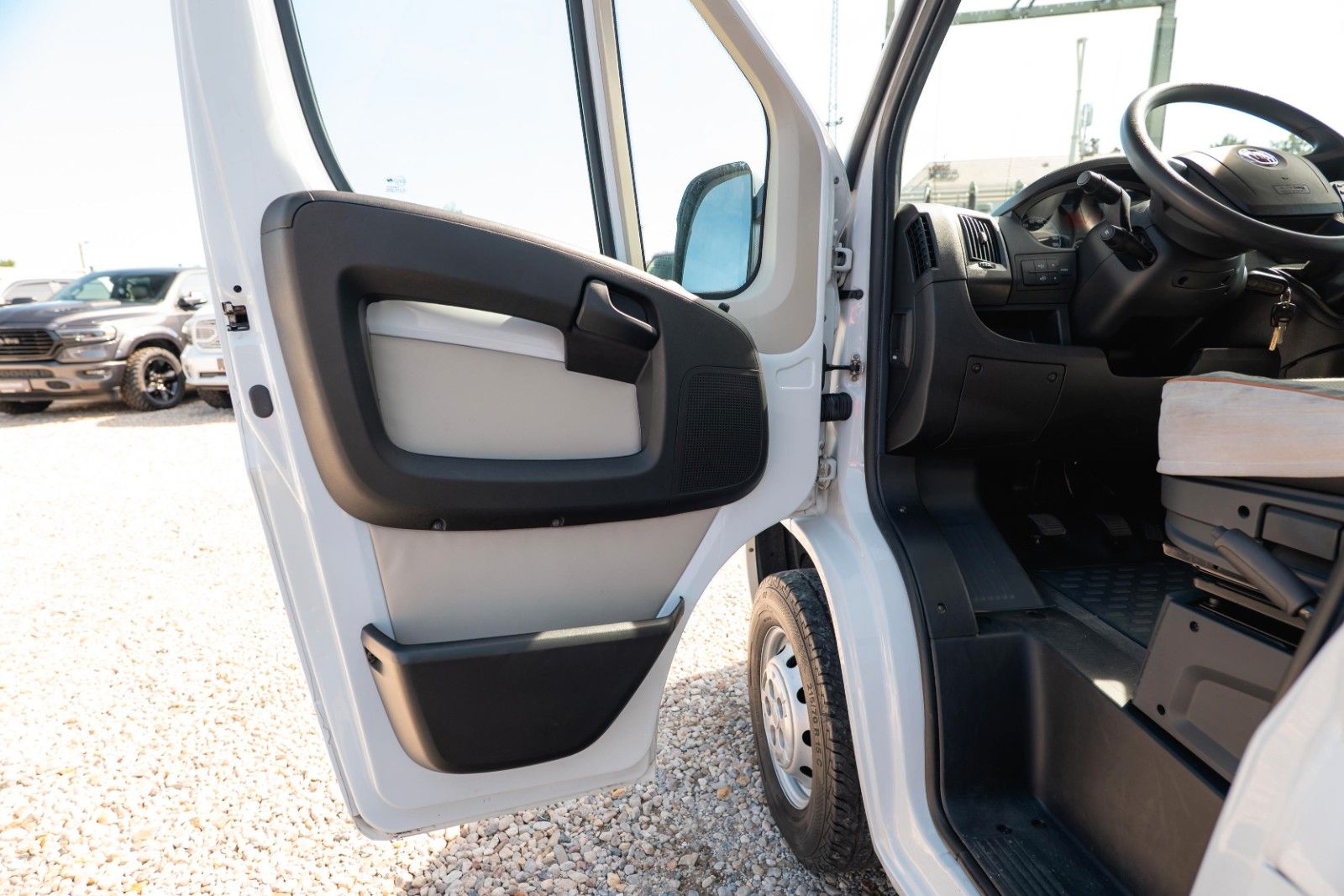 Fahrzeugabbildung Fiat Ducato Alkoven *6 Schlafplätze*Markise*Klima*