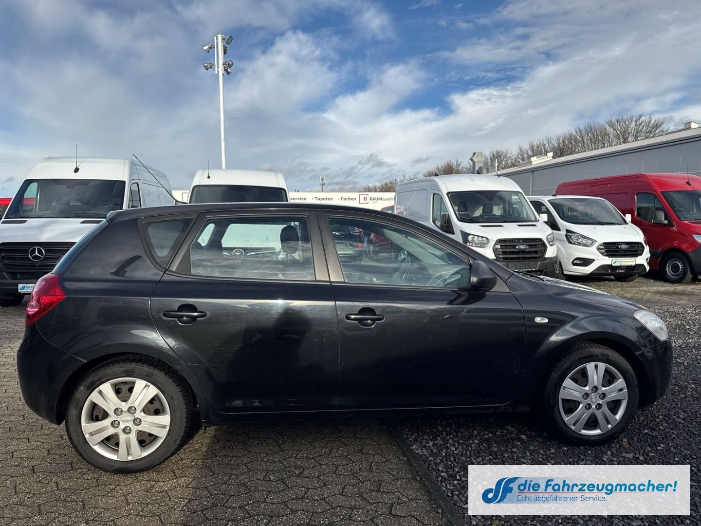 Fahrzeugabbildung Kia Ceed EX Alarm GA Klima Lichtsensor *EXPORT