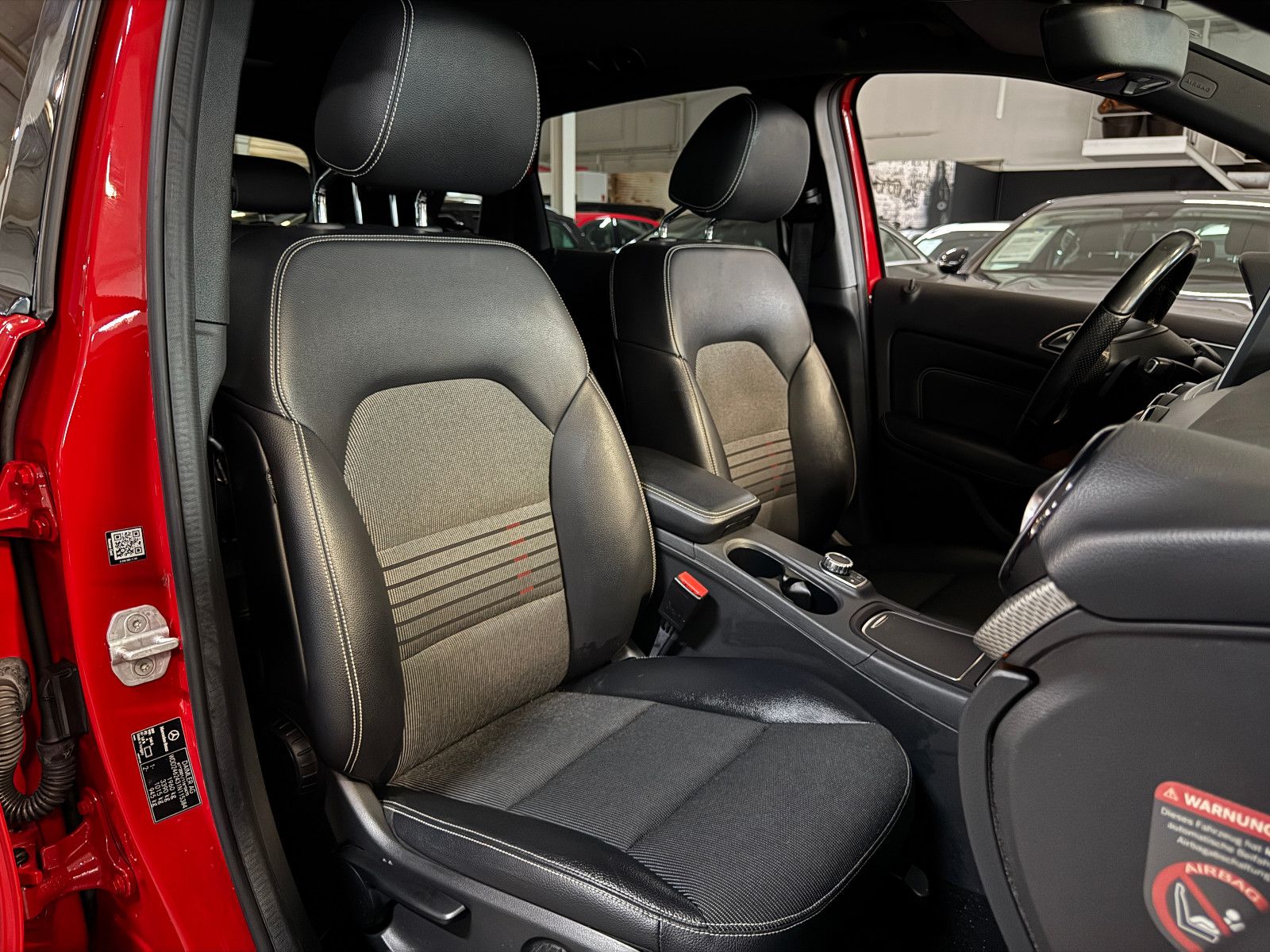 Fahrzeugabbildung Mercedes-Benz B 200 7G-DCT SPORTPAKET URBAN AMG NIGHT COMAND