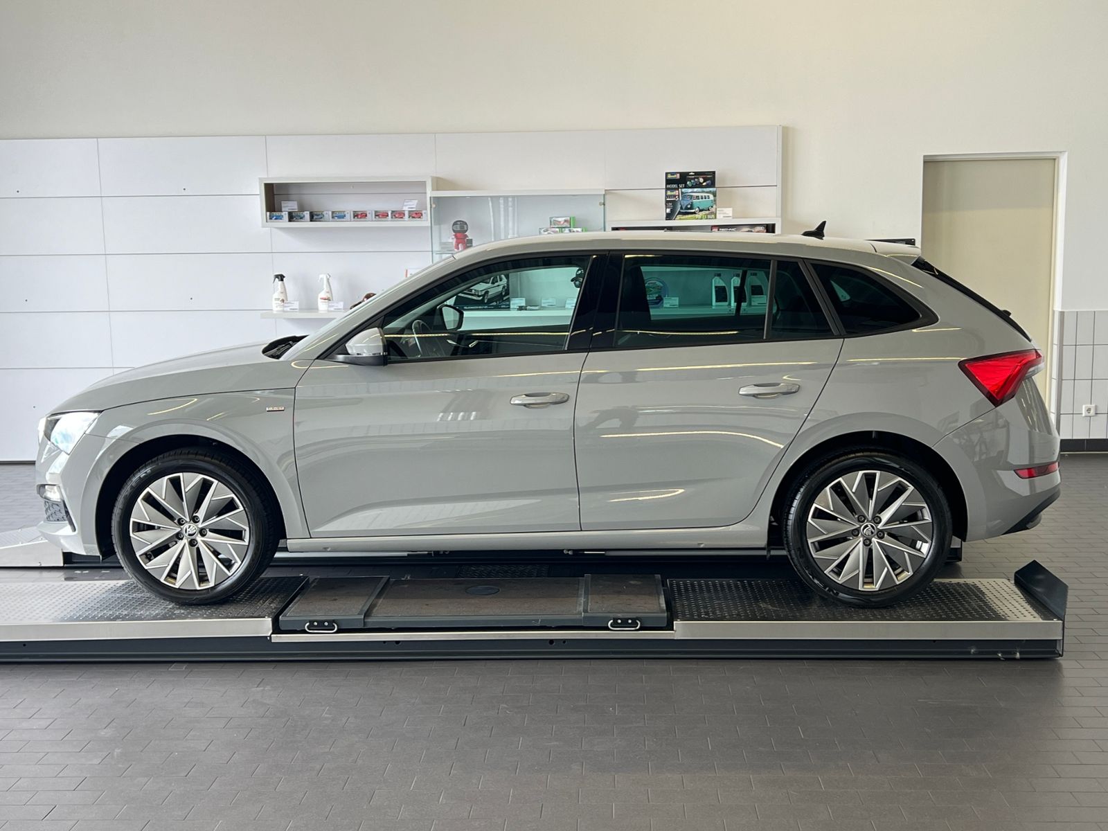 Fahrzeugabbildung SKODA Scala Ambition Clever 1.0 TSI *AHK, LED, Smart L