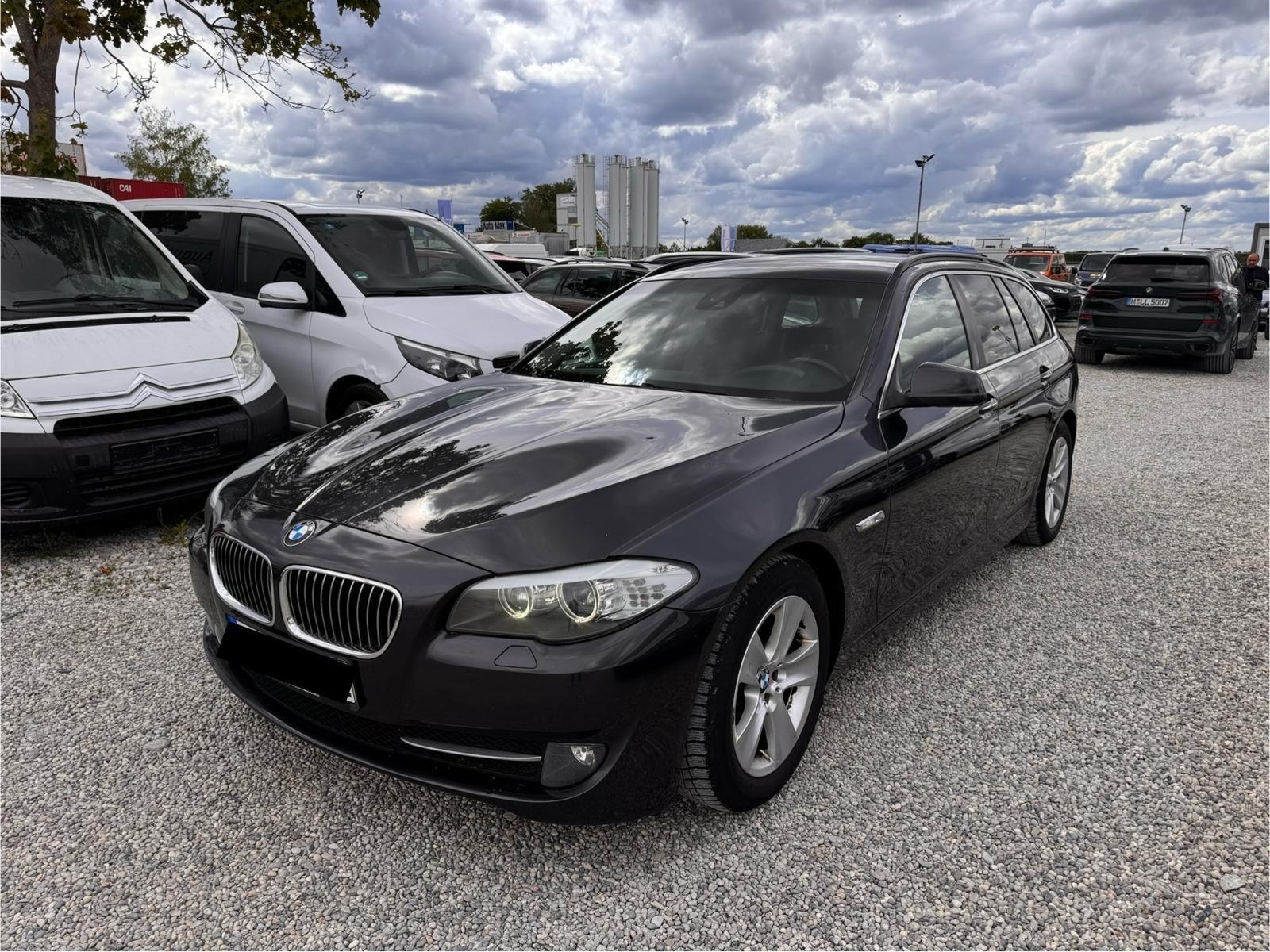 BMW *520d*Touring*Automatik*Leder*Xenon*Navi-Prof*