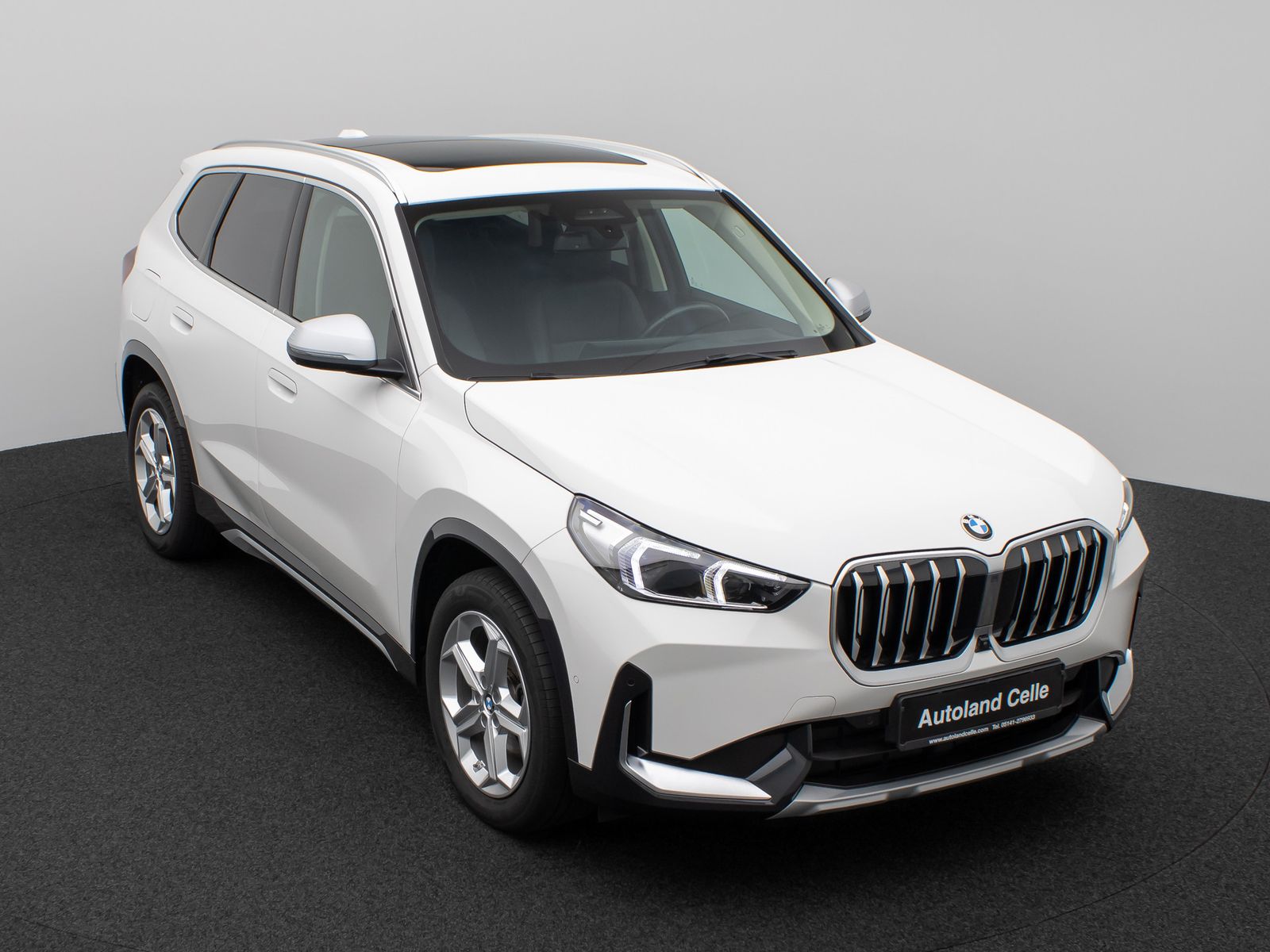 Fahrzeugabbildung BMW X1 xD20d xLine 360°Panorama HUD DAB Komfort AHK